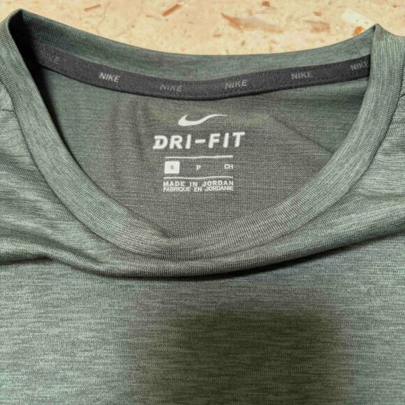 2 Nike Dri-Fit Breathe Swoosh Graphic T-Shirts - Men's Small - Picture 10 of 15